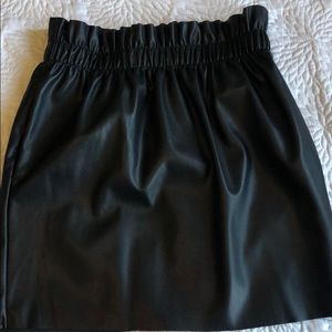 Pleather mini skirt WITH POCKETS!
